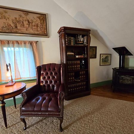 The 1883 Peabody House Bed & Breakfast Eureka Springs Eksteriør billede